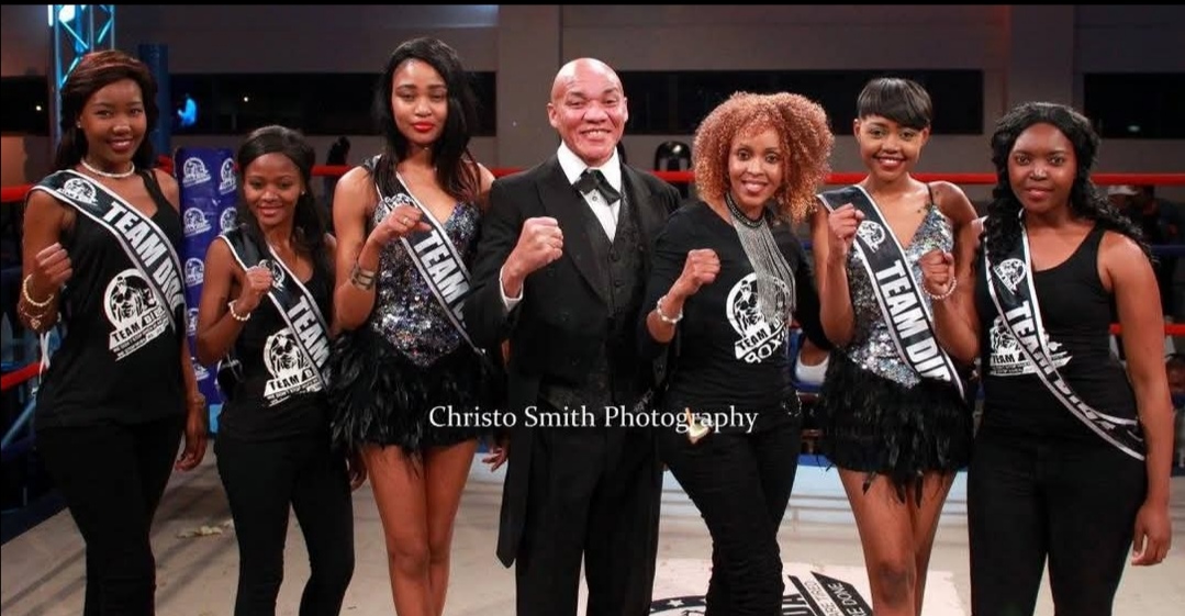 Team Dida boxing event — fighters and hosts in the ring