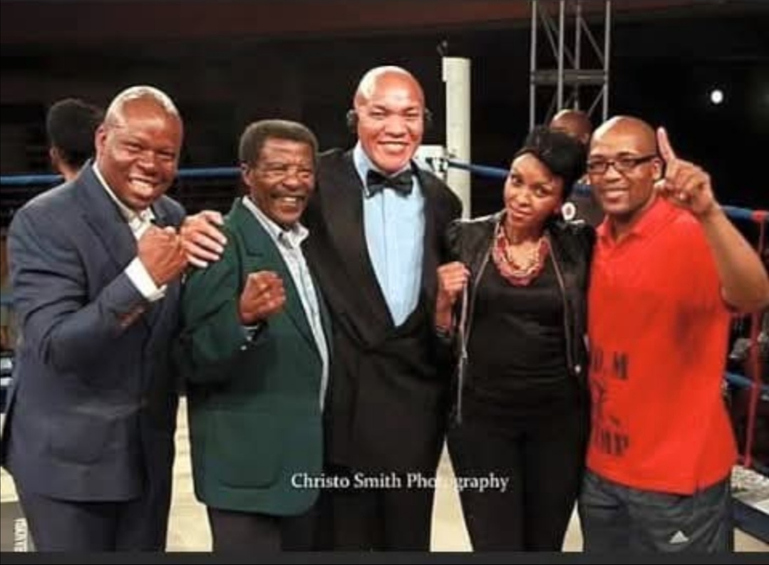 Team Dida boxing event — fighters and hosts in the ring