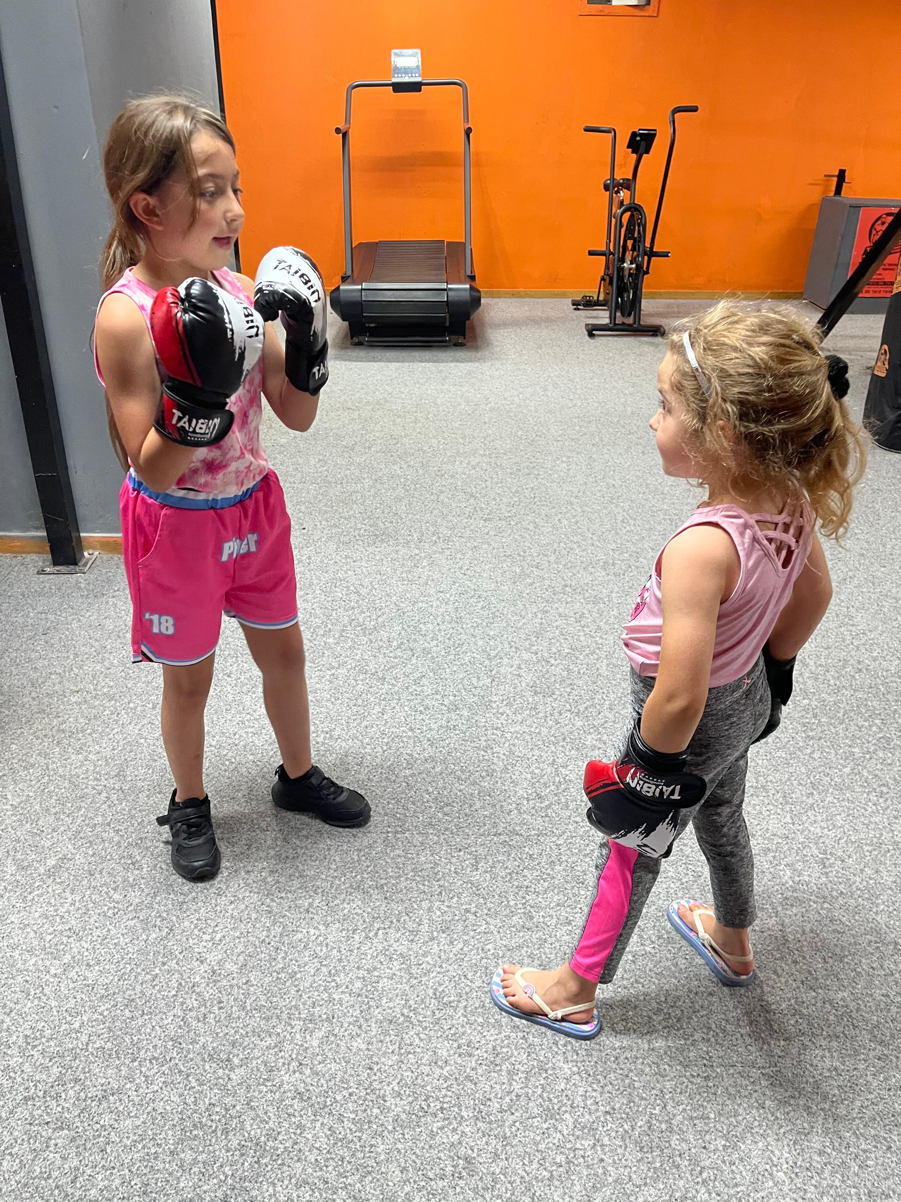 Training and action at Team Dida Boxing & Fitness Gym