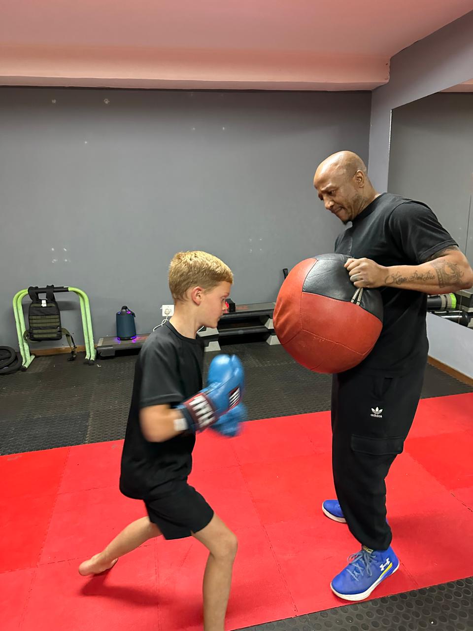 Training and action at Team Dida Boxing & Fitness Gym